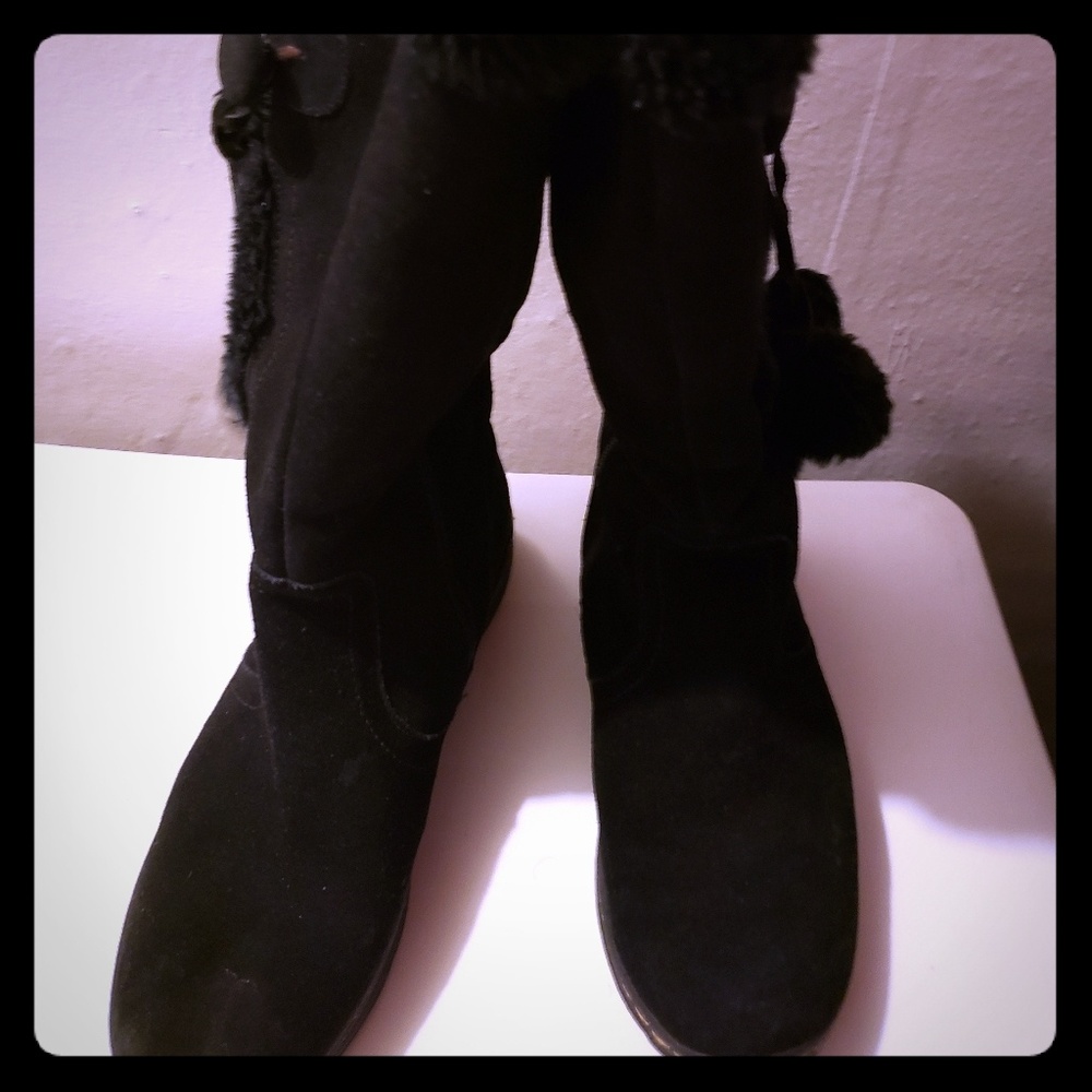 BearPaw Pom Pom Boots